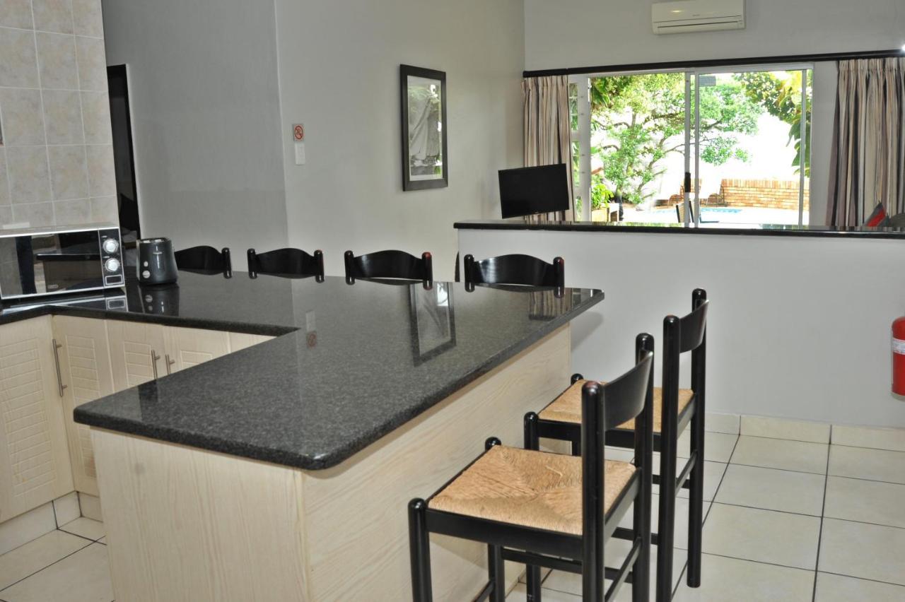 Sunrise Beach Resort Amanzimtoti Exterior photo